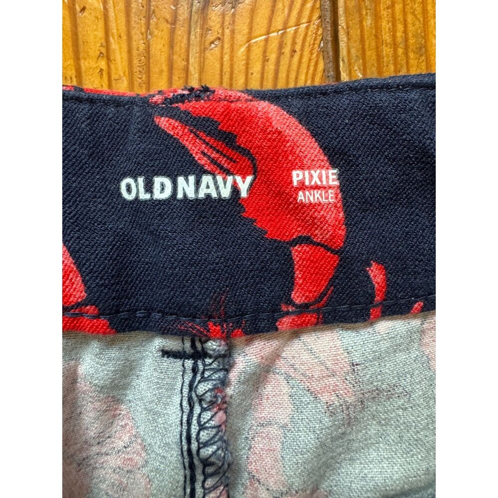 Cape Cod Ready Pixie Ankle Pants Lobster Print Navy Red Size 8 - Picture 7 of 9